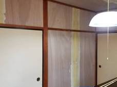 金沢市　借家の床と壁紙リフォーム