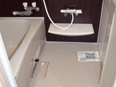 金沢市　アパートリノベーション　バスルーム・洗面化粧台